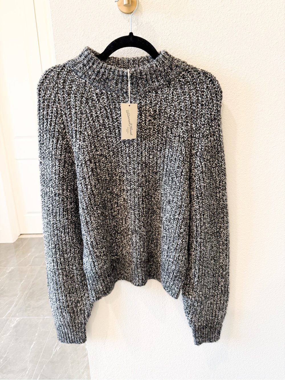 Universal Thread Knit Sweater / Size S / NWT / Chunky Crewneck Pullover